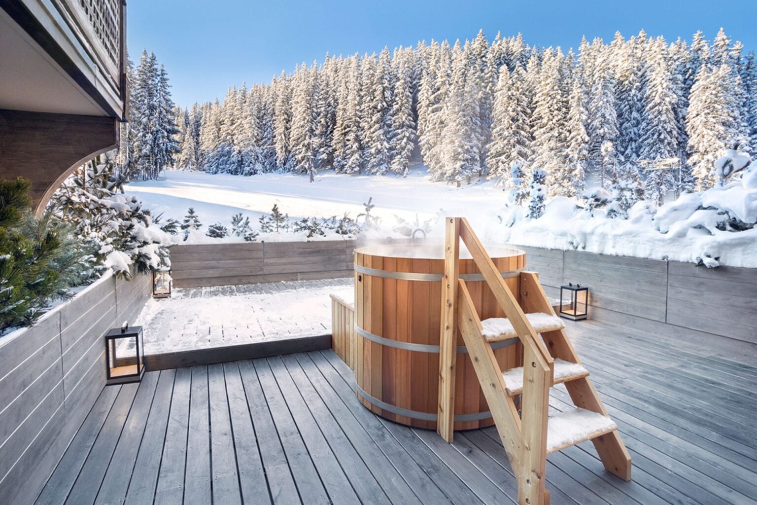 aman-le-melezin-hot-tub-2-1200x800-1.jpg