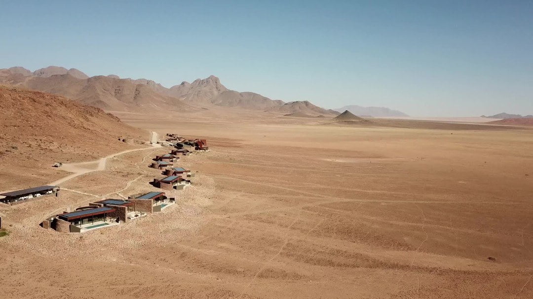 andBeyond-Sossusvlei-Desert-Lodge-Namibia-najlepsze-hotele-w-Namibii-luksusowe-hotele-w-Namibii-ekskluzywne-wakacje-w-Namibii-luksusowe-wczasy-szyte-na-miare-w-Namibii-1-3.jpg