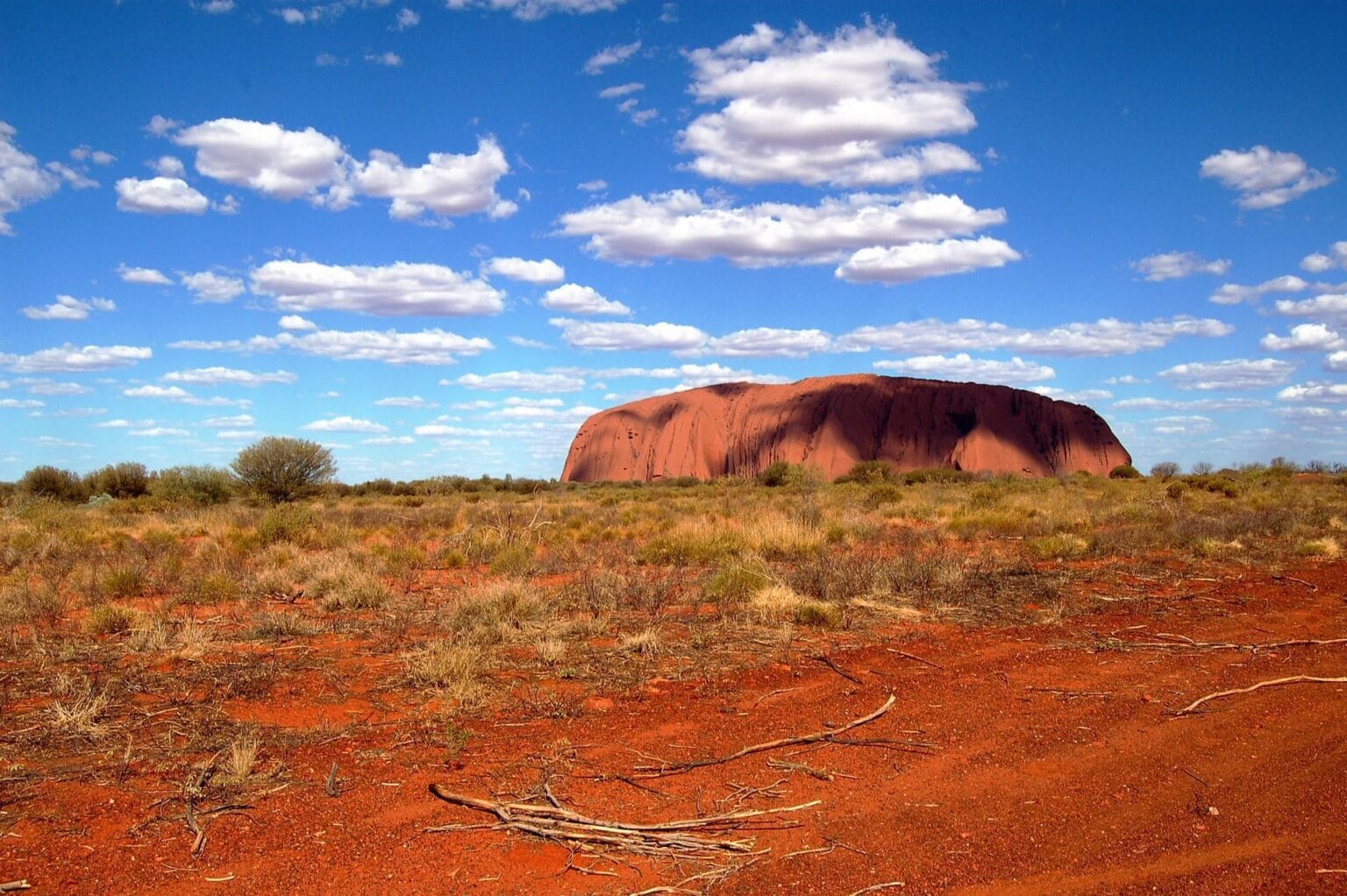 ayers-rock-587828.jpg