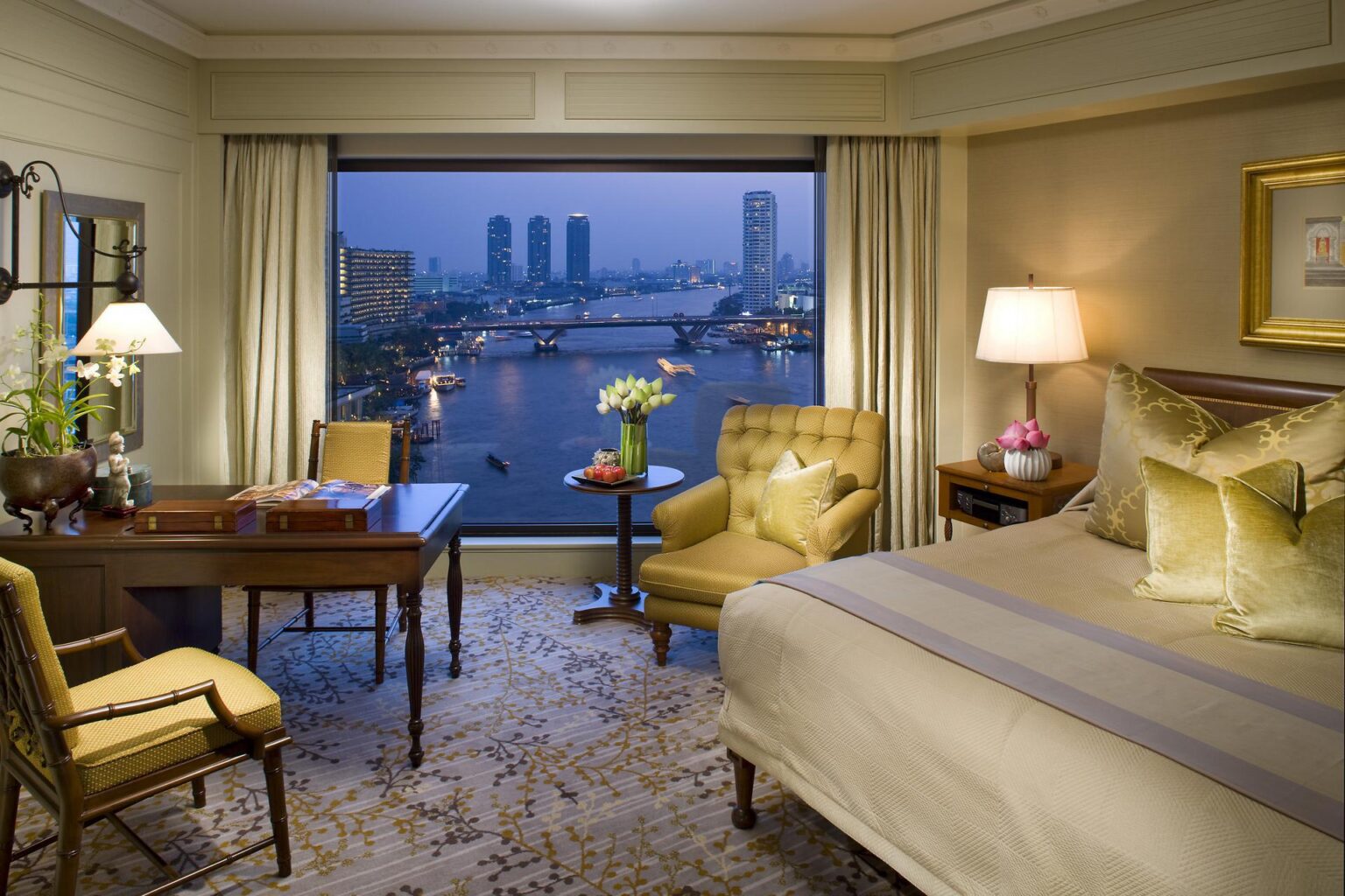 bangkok-room-deluxe-room.jpg