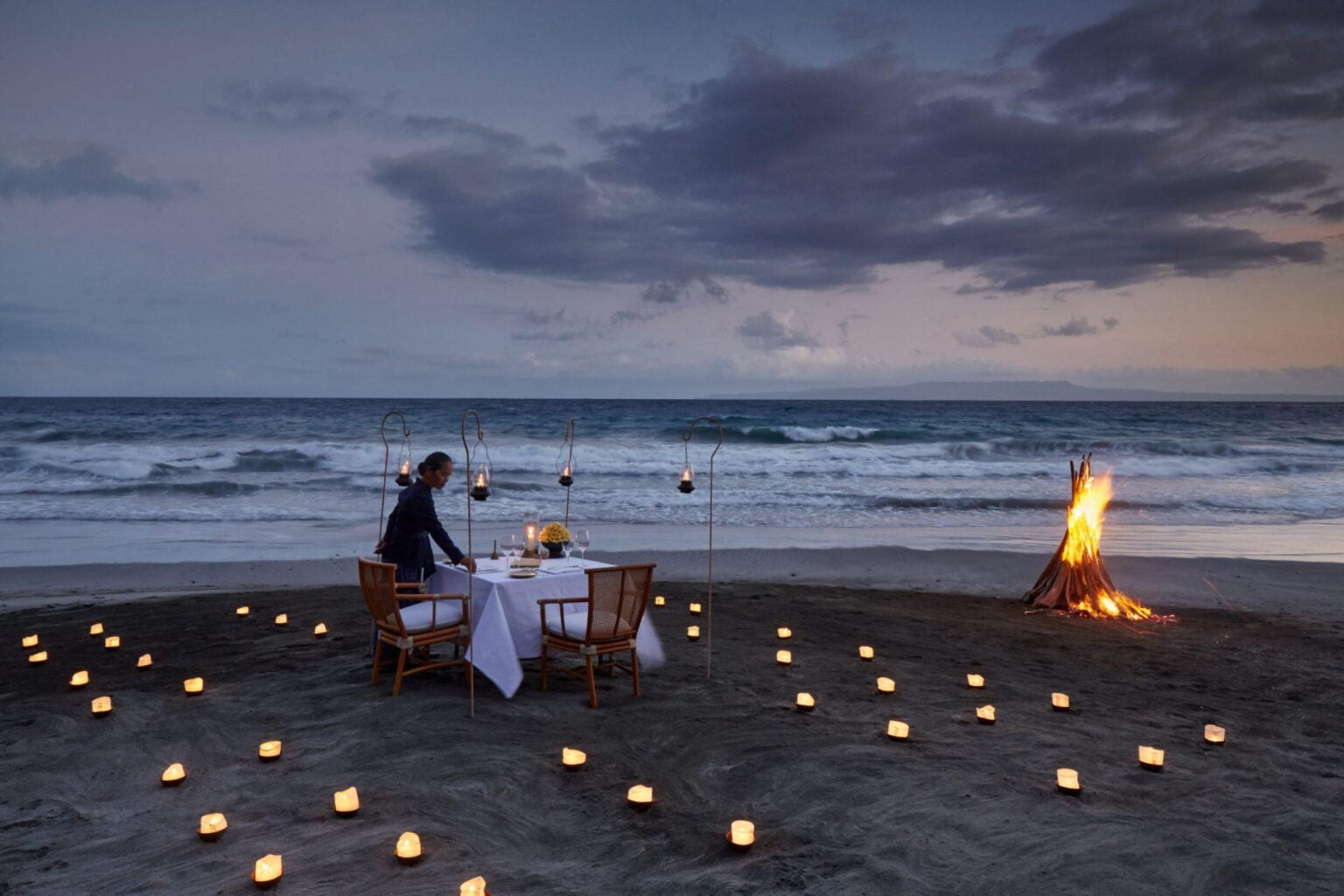 beach_dinner_office_11276.jpg