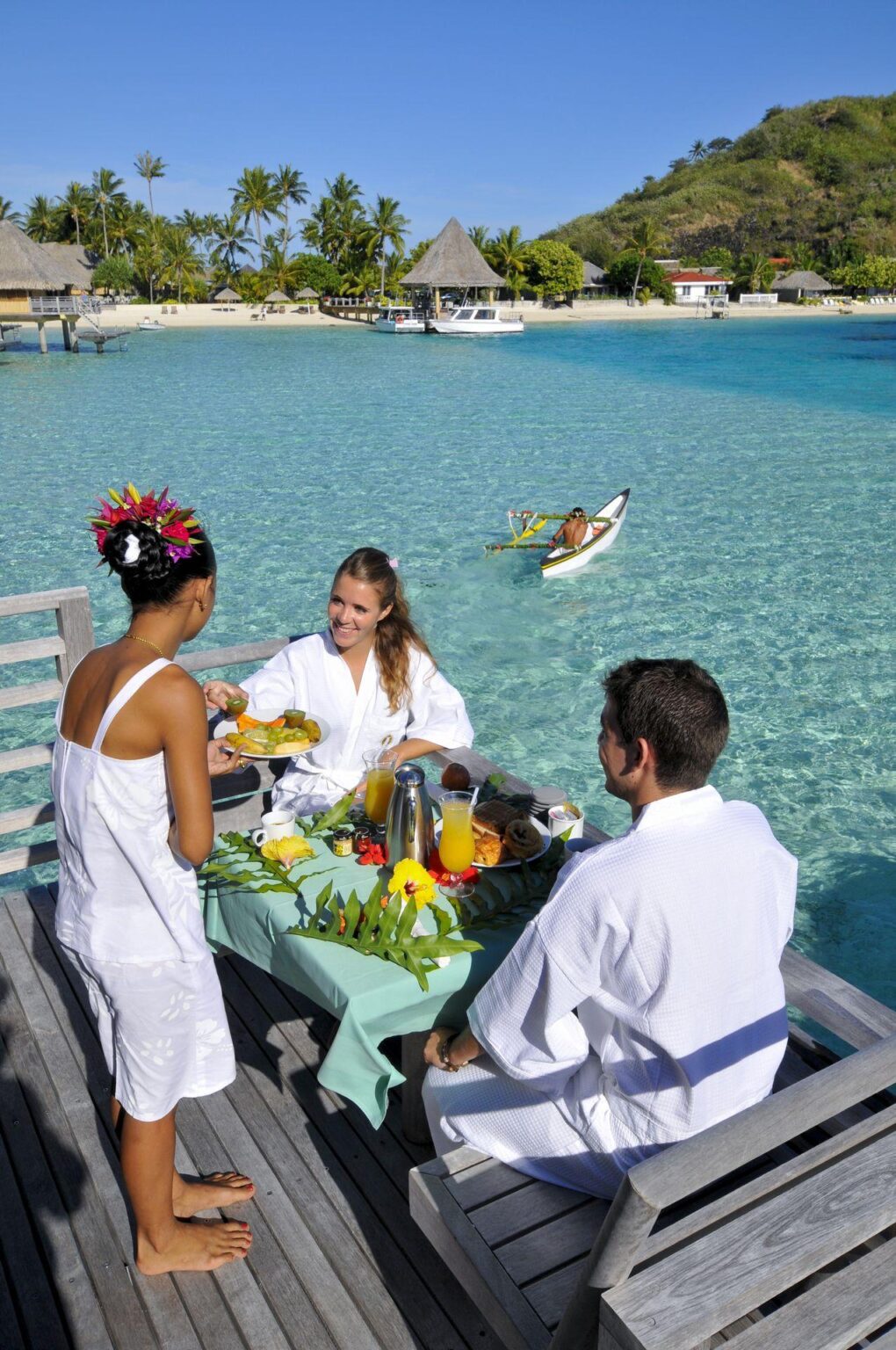 breakfast-delivery-intercontinental-bora-bora-le-moana-resort_5783374851_o.jpg
