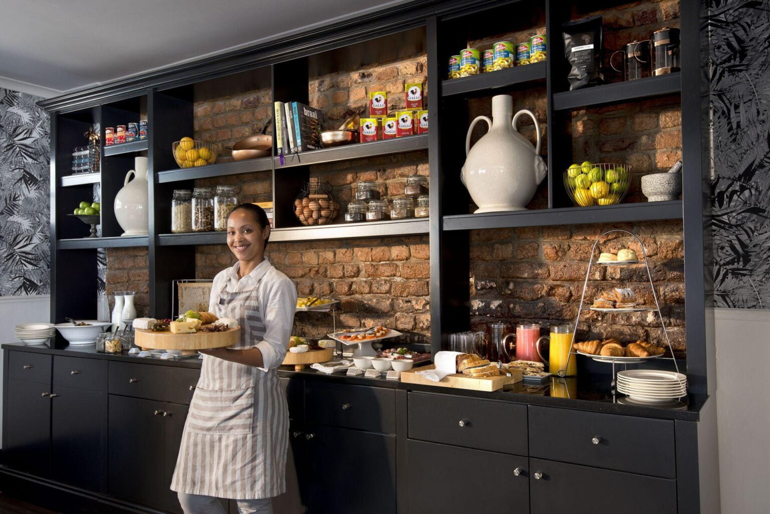 capecadoganbreakfastroom-130130.jpg