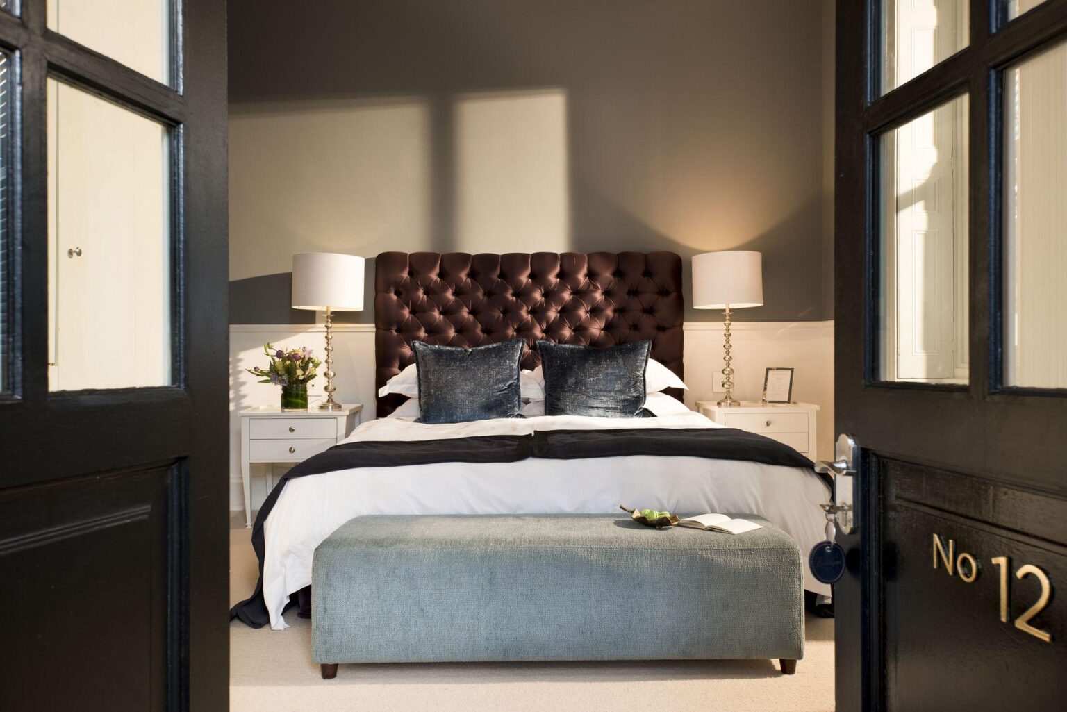 capecadoganstandardroom-130225.jpg