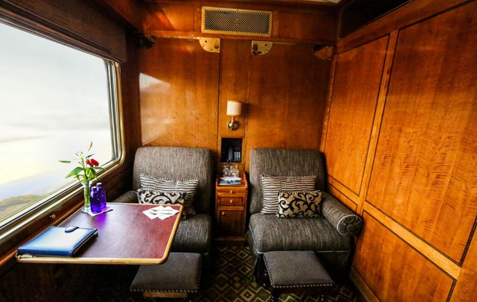 deluxe-suites-3.jpg