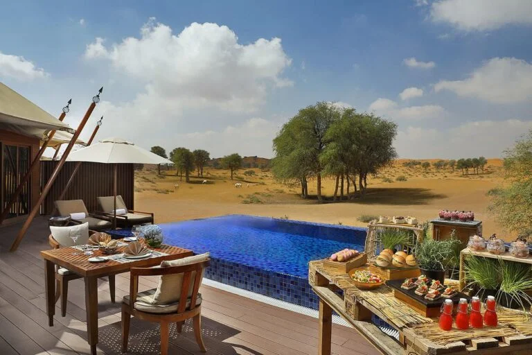 Откройте для себя роскошный отель The Ritz-Carlton Ras Al Khaimah, пустыня Аль-Вади, The Ritz-Carlton Ras Al Khaimah, Рас-эль-Хайма, Объединенные Арабские Эмираты