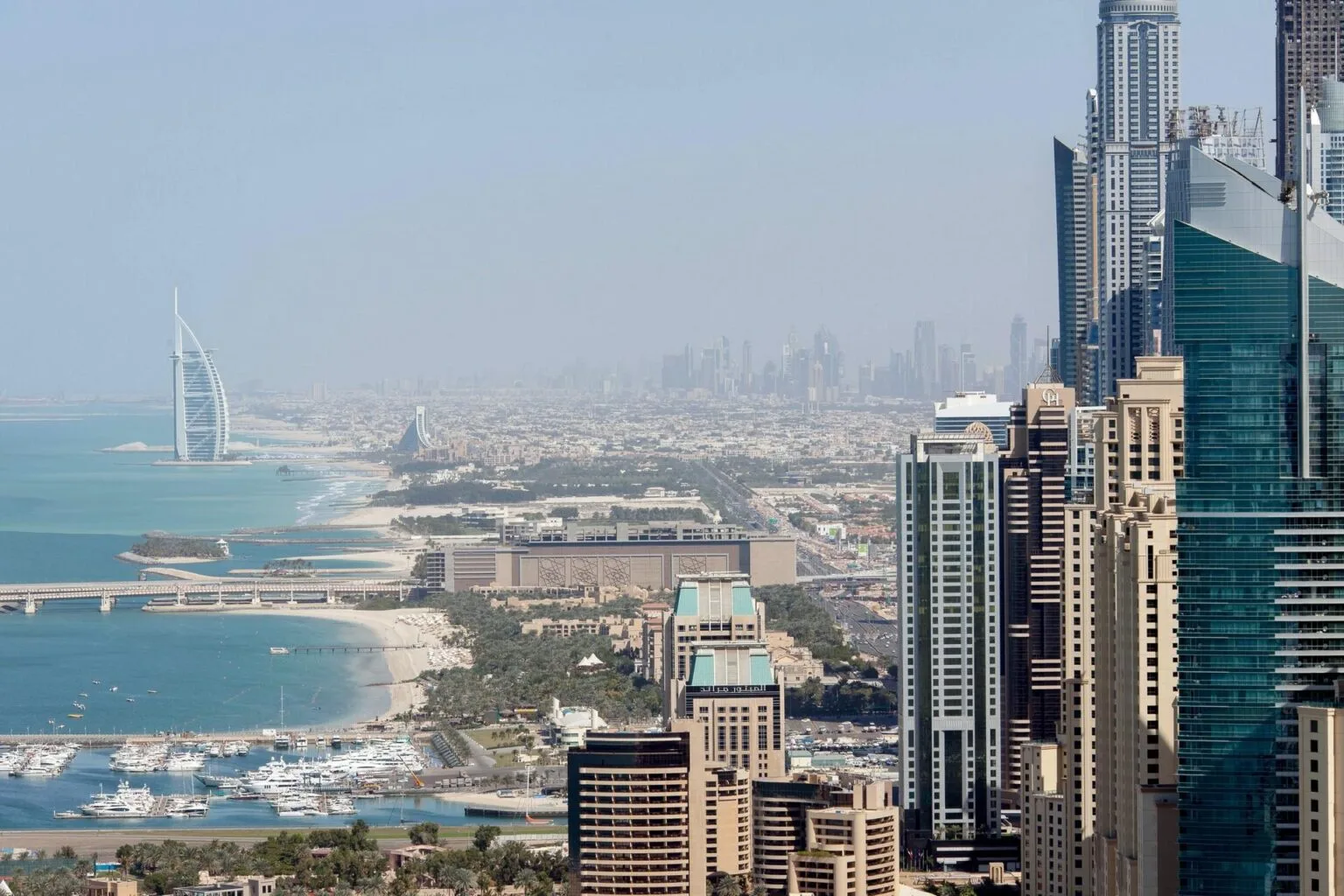 Luxury Dubai Abu Dhabi 7-Day 18-Hour Trip