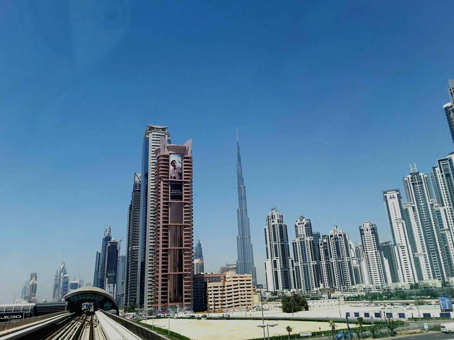 Luxury Dubai Abu Dhabi 7-Day 5-Hour Trip