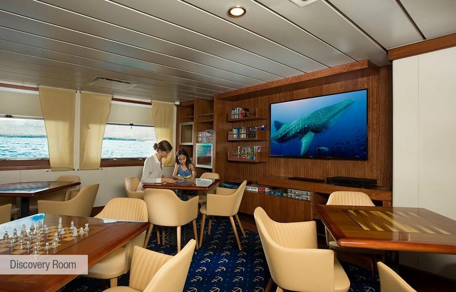 galapagos-santa-cruz-discovery-room.jpg
