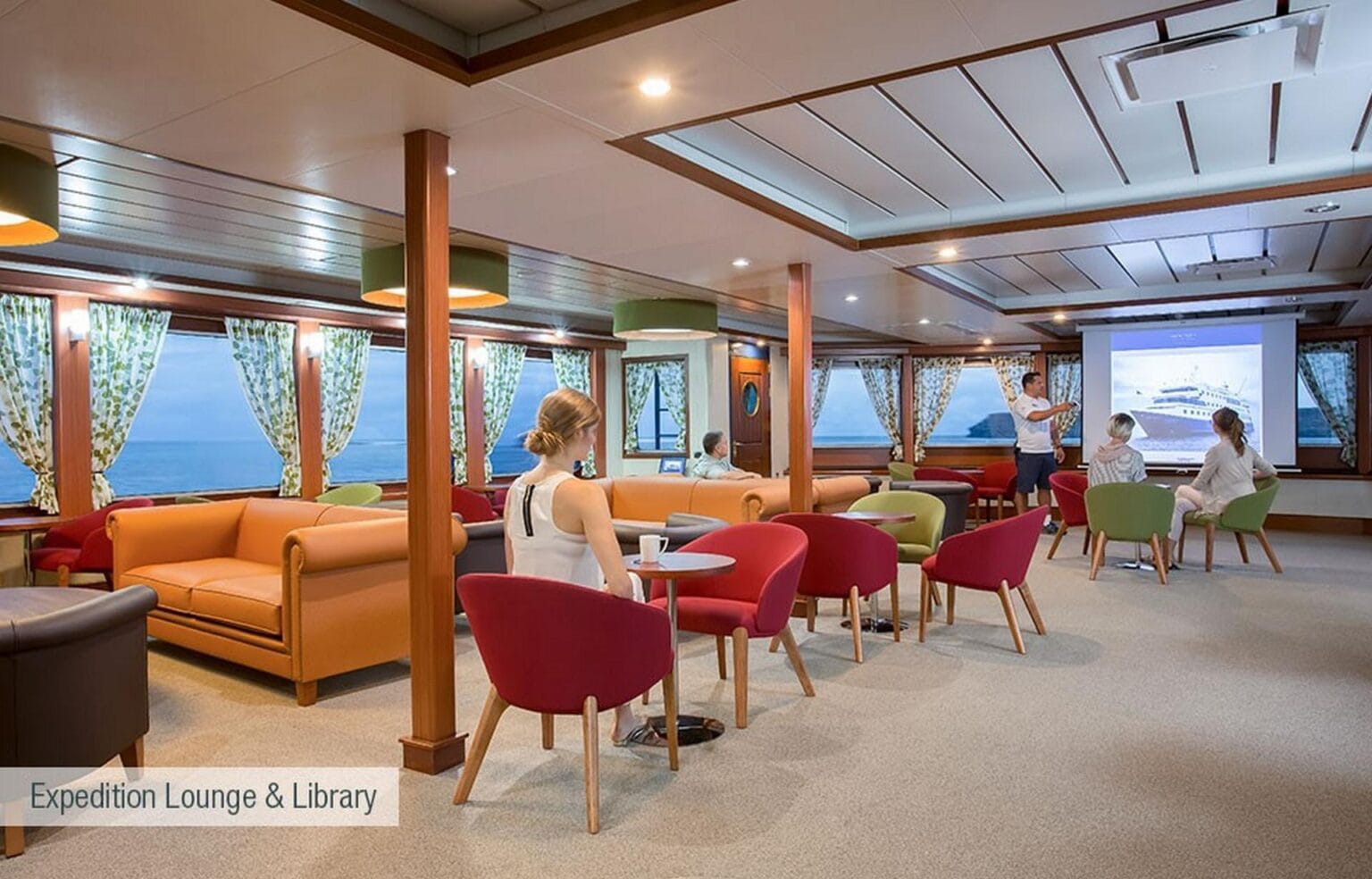 galapagos-santa-cruz-expedition-lounge-and-lLibrary.jpg