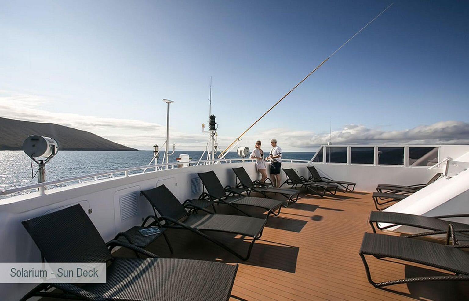 galapagos-santa-cruz-solarium-sun-deck-2.jpg