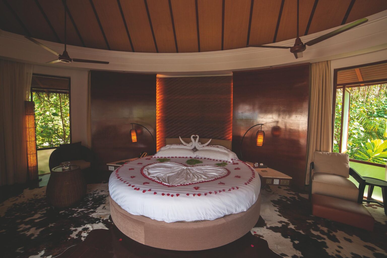 halaveli-maldives-2016-presidential-villa-01-1.jpg