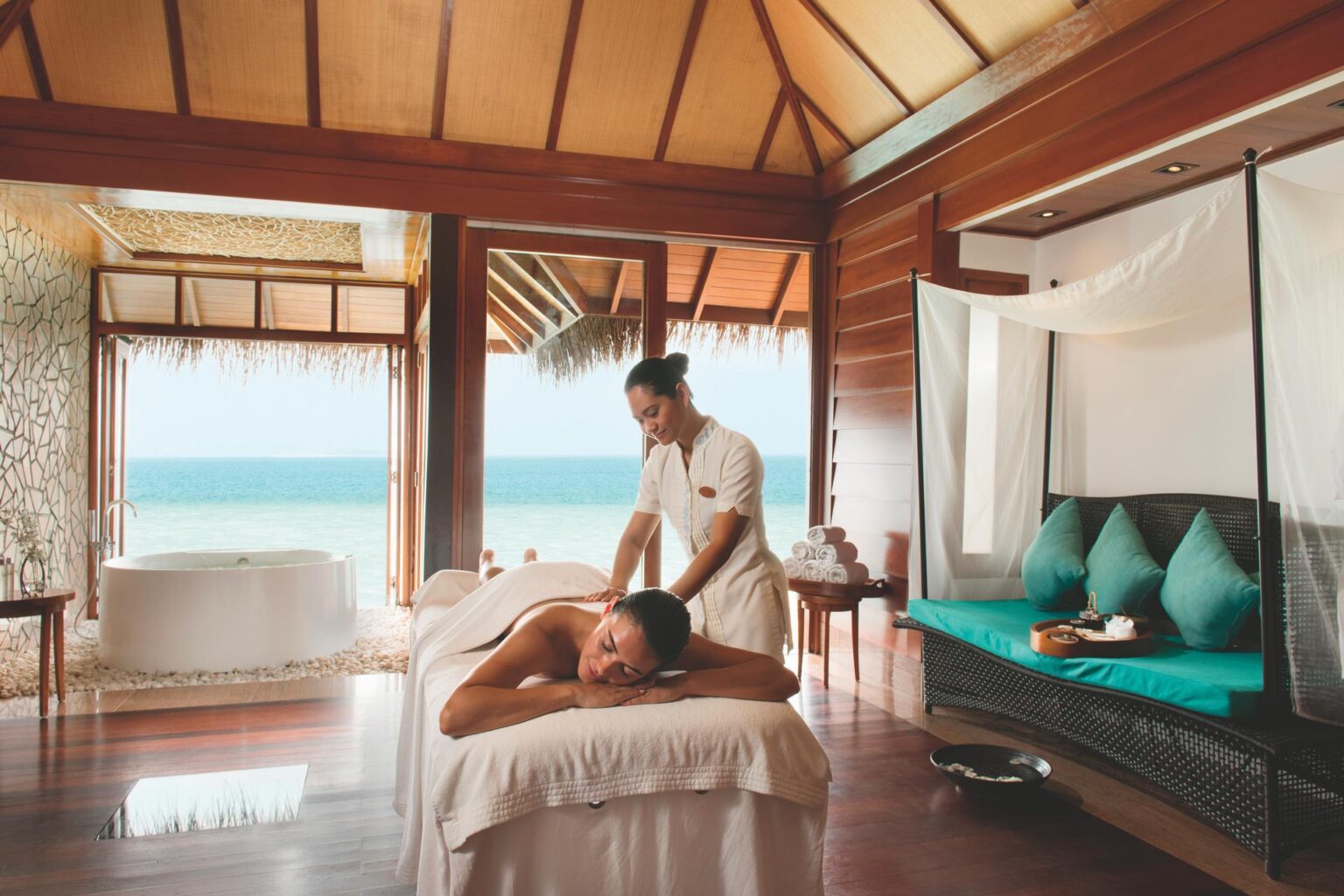 halaveli-maldives-2016-spa-treatment-room.jpg