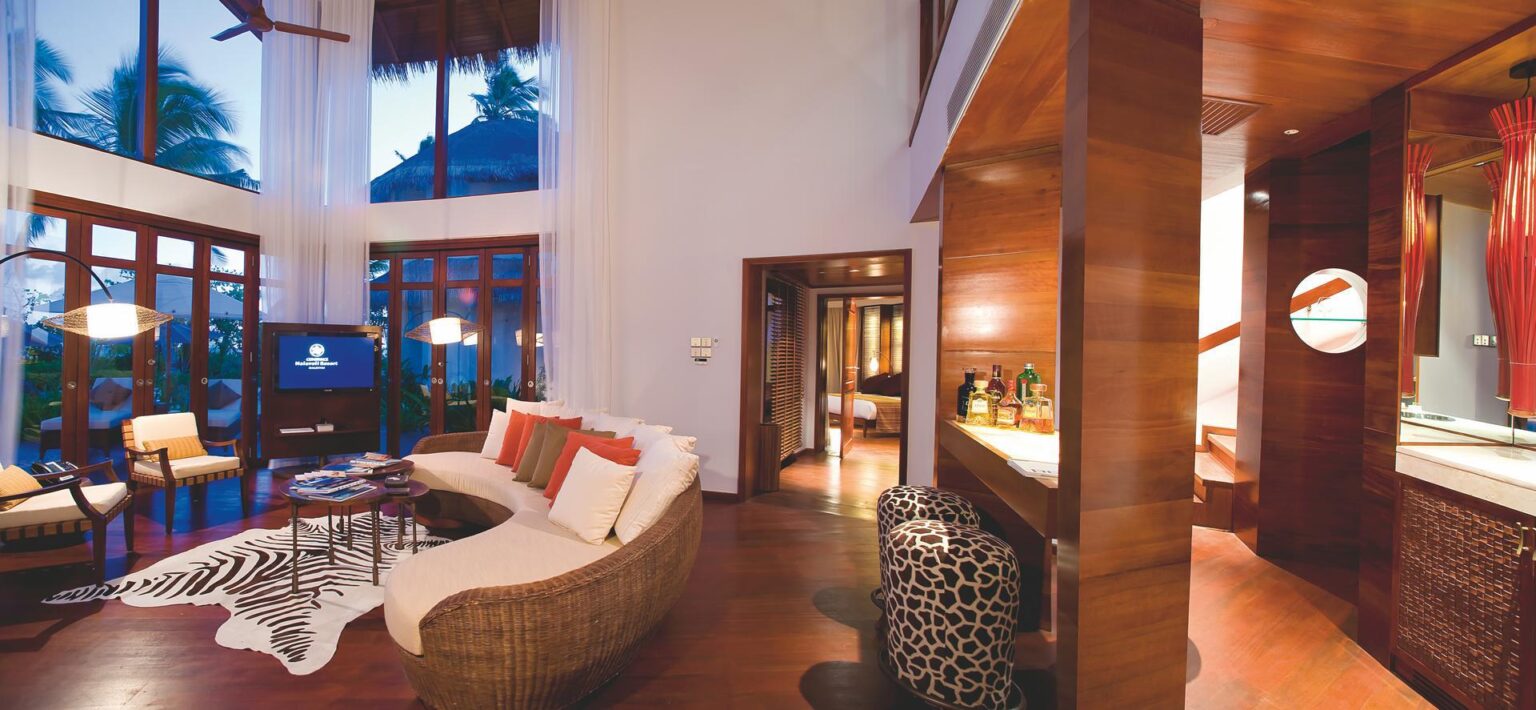 halaveli-maldives-presidential-villa-11.jpg
