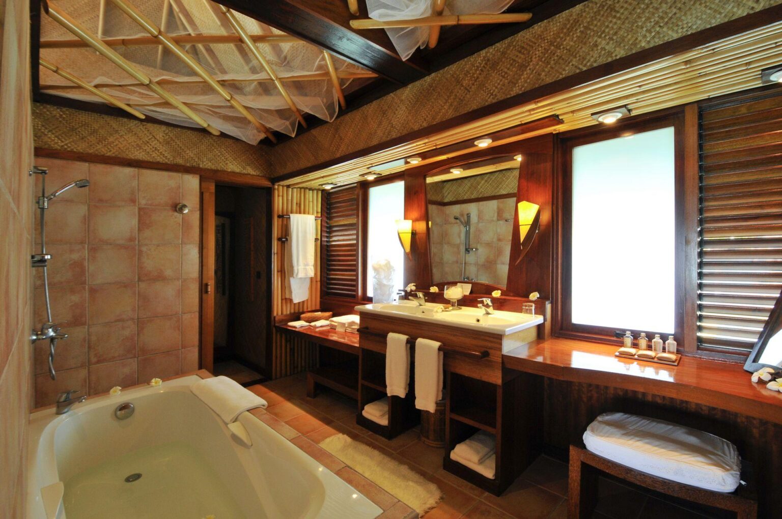 intercontinental-bora-bora-le-moana-resort-bungalow-bathroom_5783141883_o.jpg