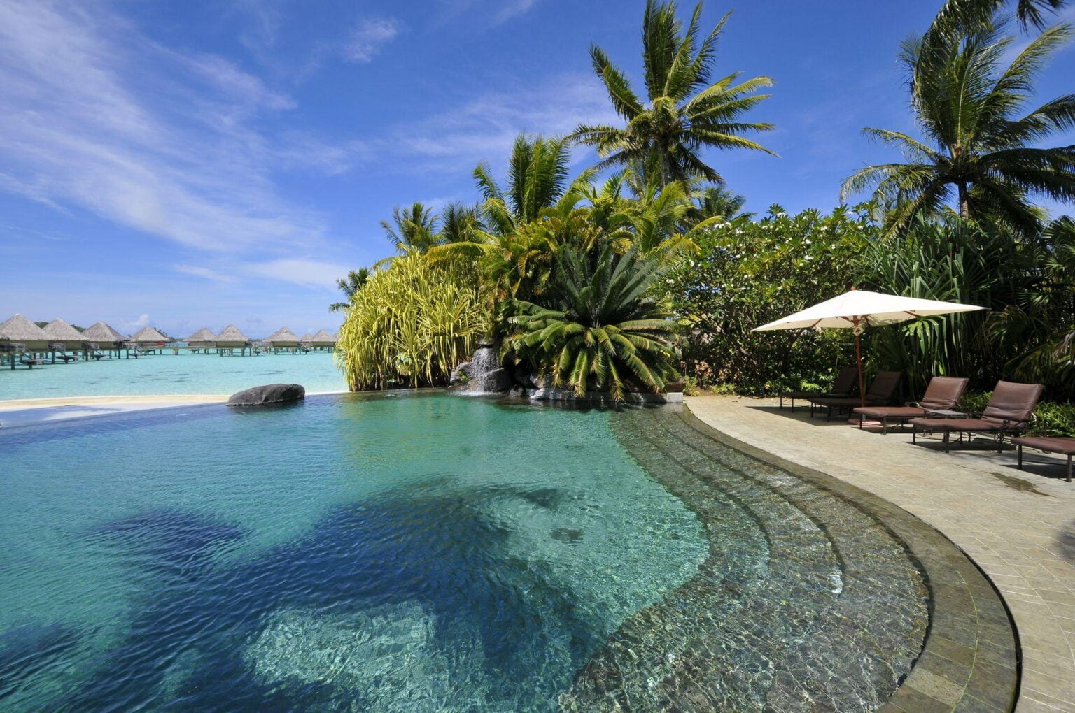 intercontinental-bora-bora-le-moana-resort-swimming-pool_5783820766_o.jpg
