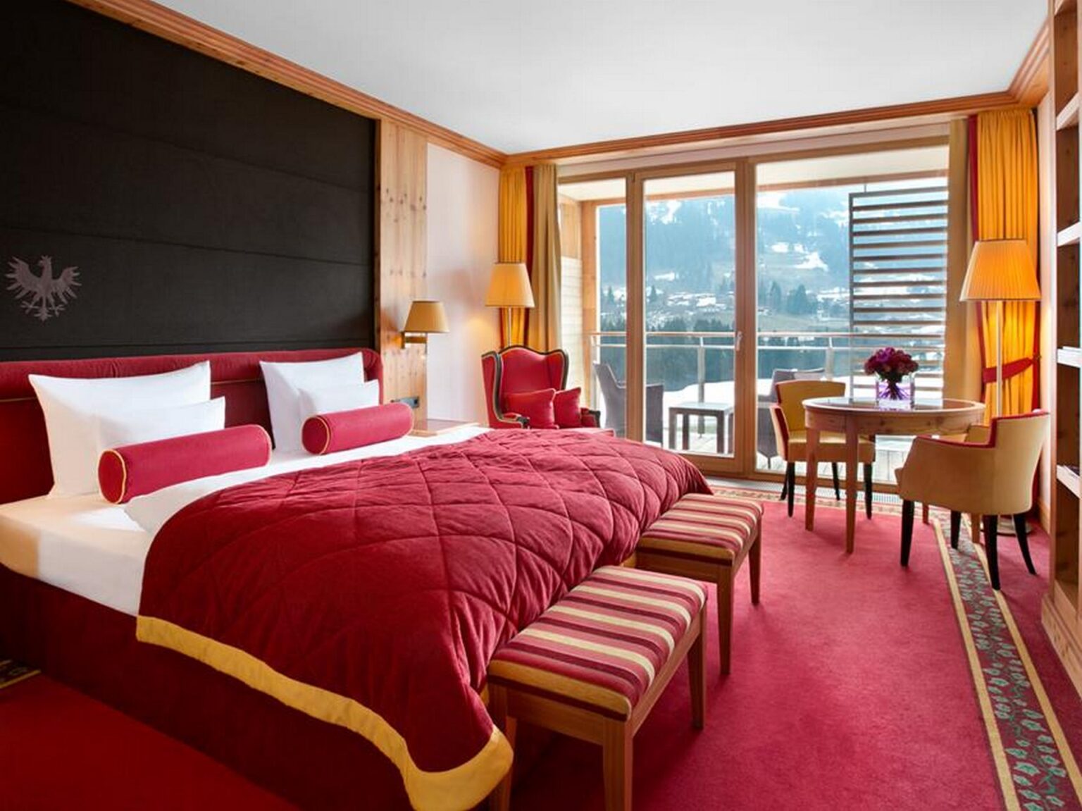 jpeg_kempinski-das-tirol_deluxe-double-room_a1d.jpg