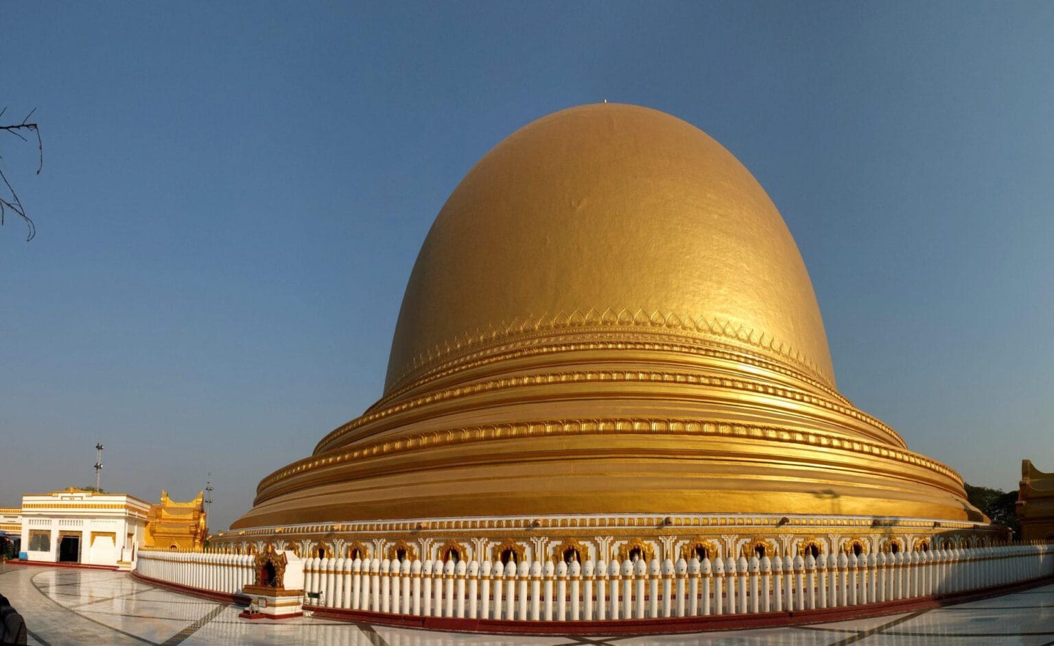 kaunghmudaw-pagoda-3380391.jpg