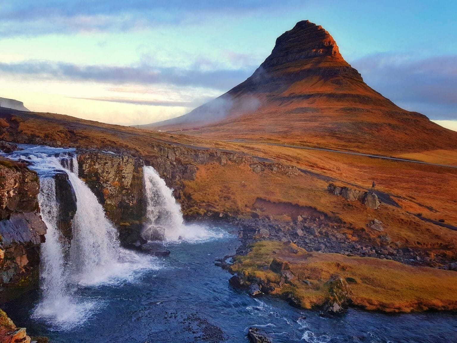 kirkjufell-2148191.jpg