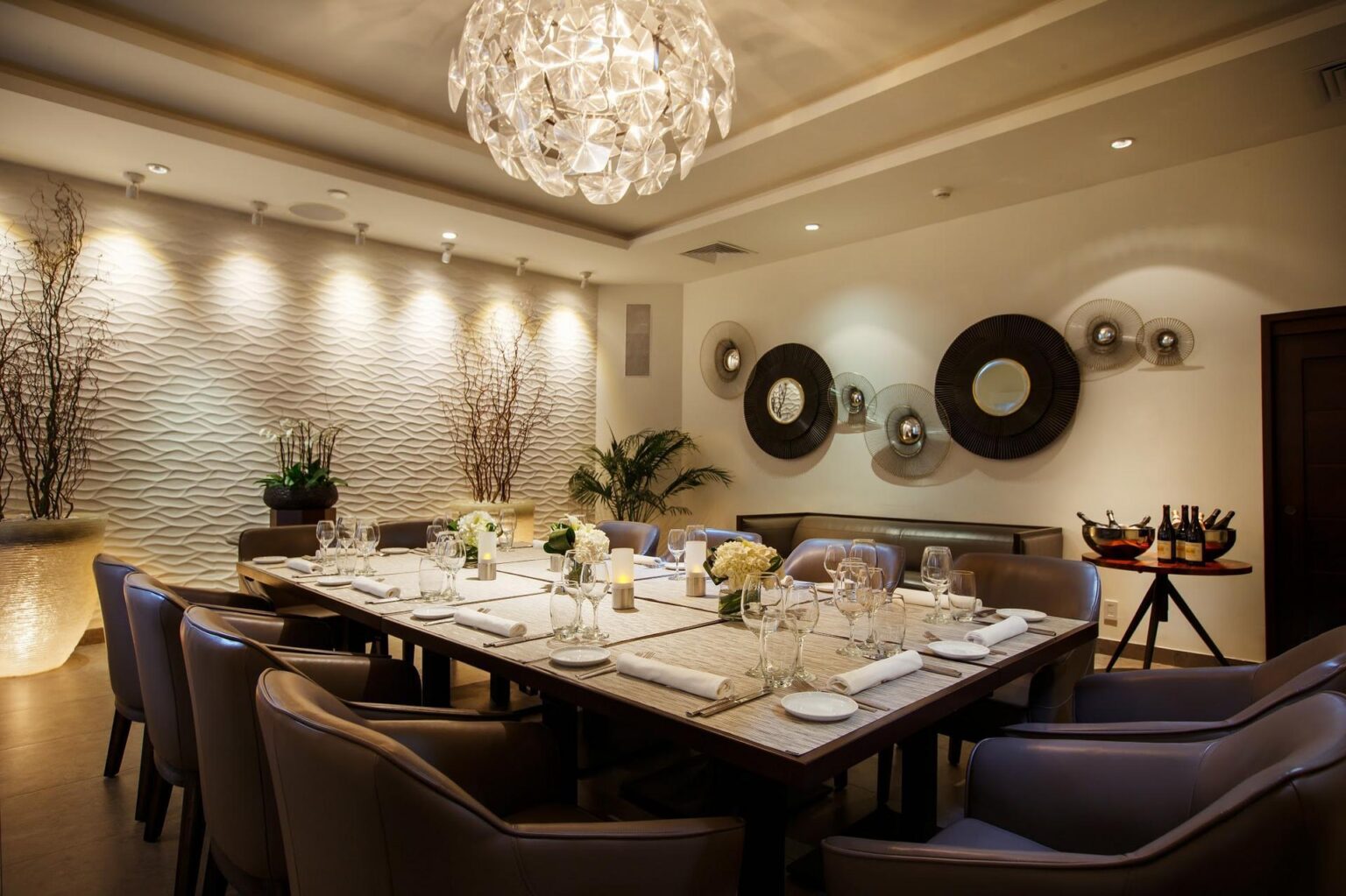 lounge_dining.jpg