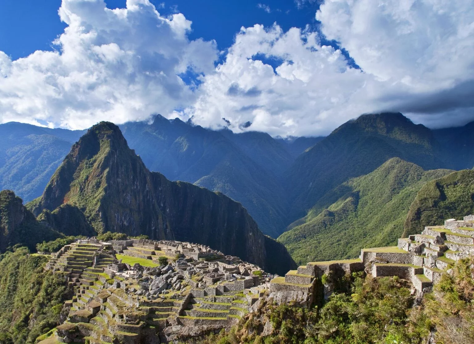 lux3285ed-93911-Machu-Picchu-High.jpg