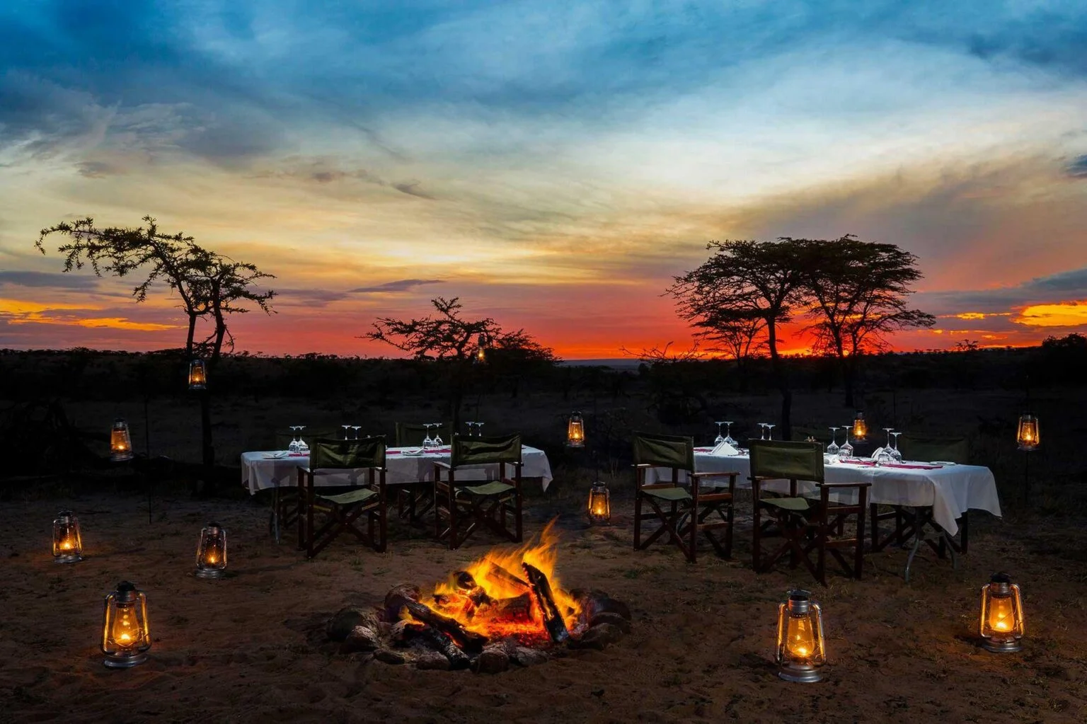 mahali-mzuri-bush-dinner.jpg