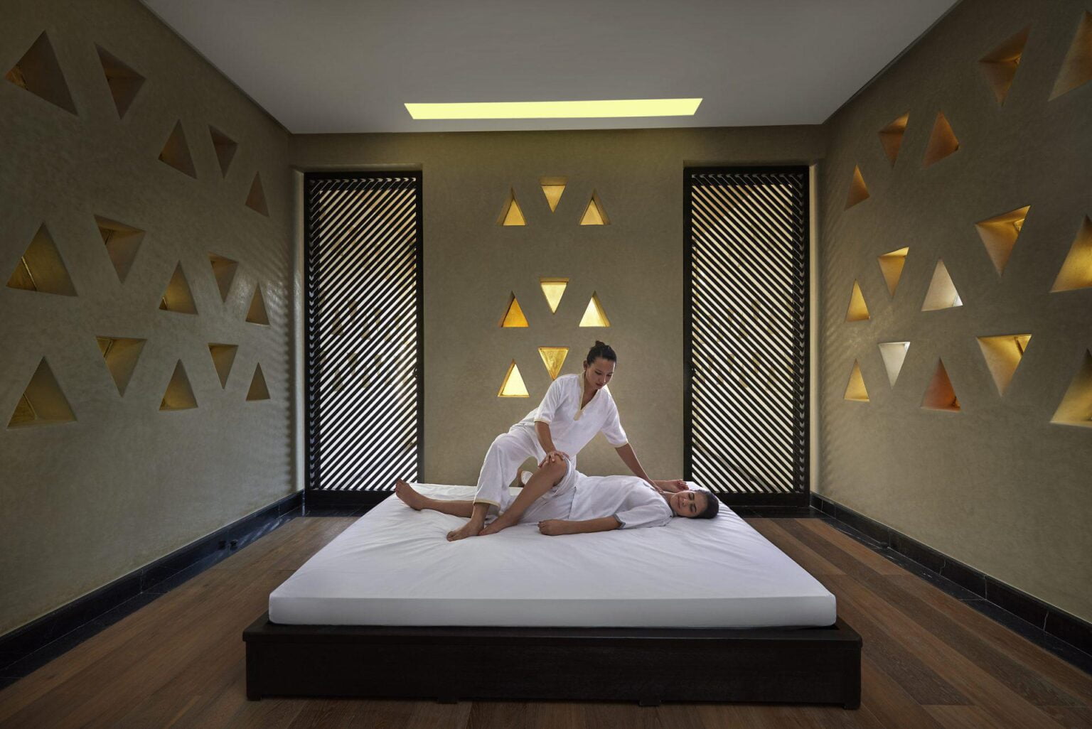 marrakech-luxury-spa-thai-massage-02.jpg