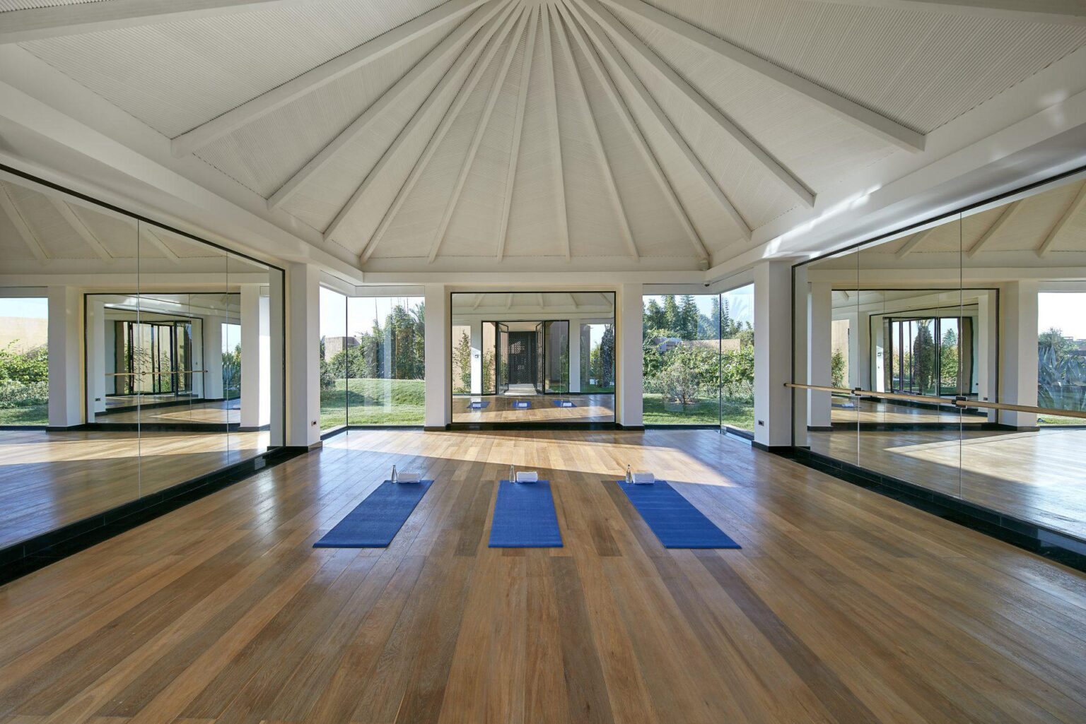 marrakech-luxury-spa-yoga-studio.jpg