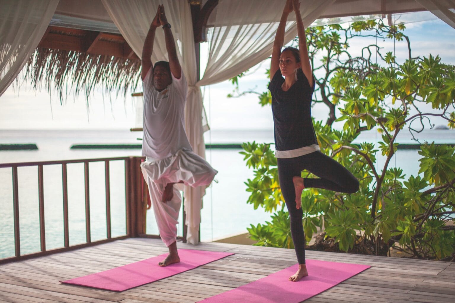 moofushi-maldives-2016-spa-yoga-pavillon-01.jpg