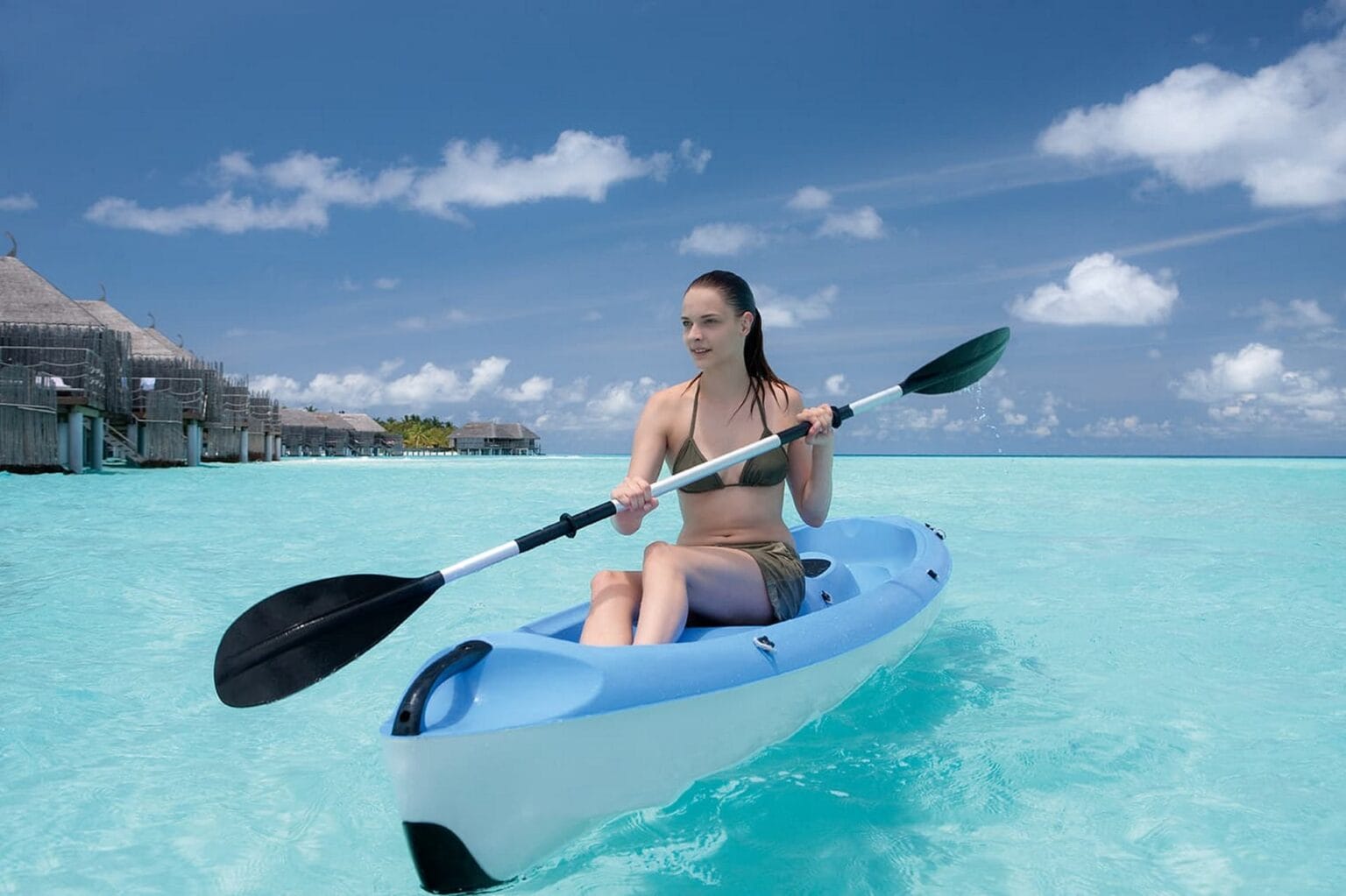moofushi-maldives-water-activities-kayak-2.jpg