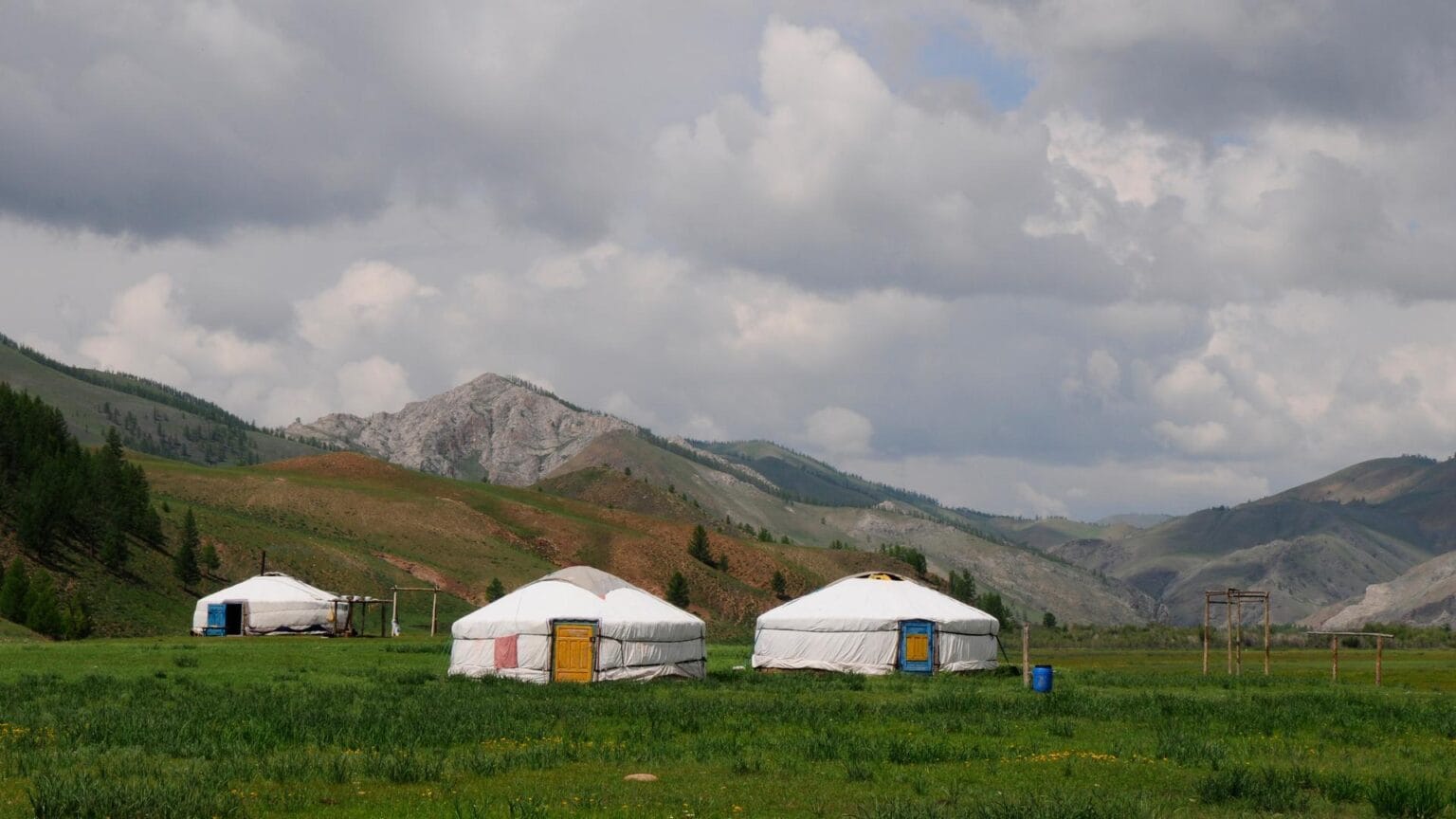 nomadic-life-692656.jpg