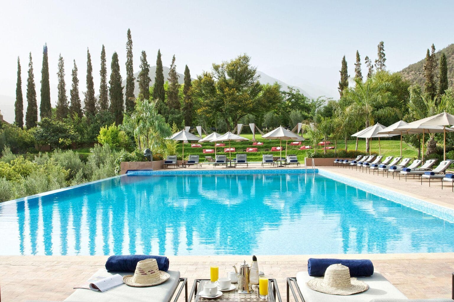 outdoor-infinity-pool.jpg
