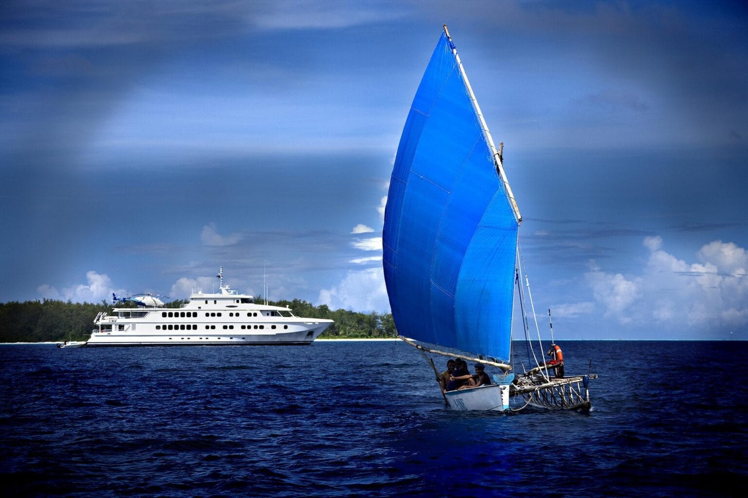 pak-sailingpast.jpg