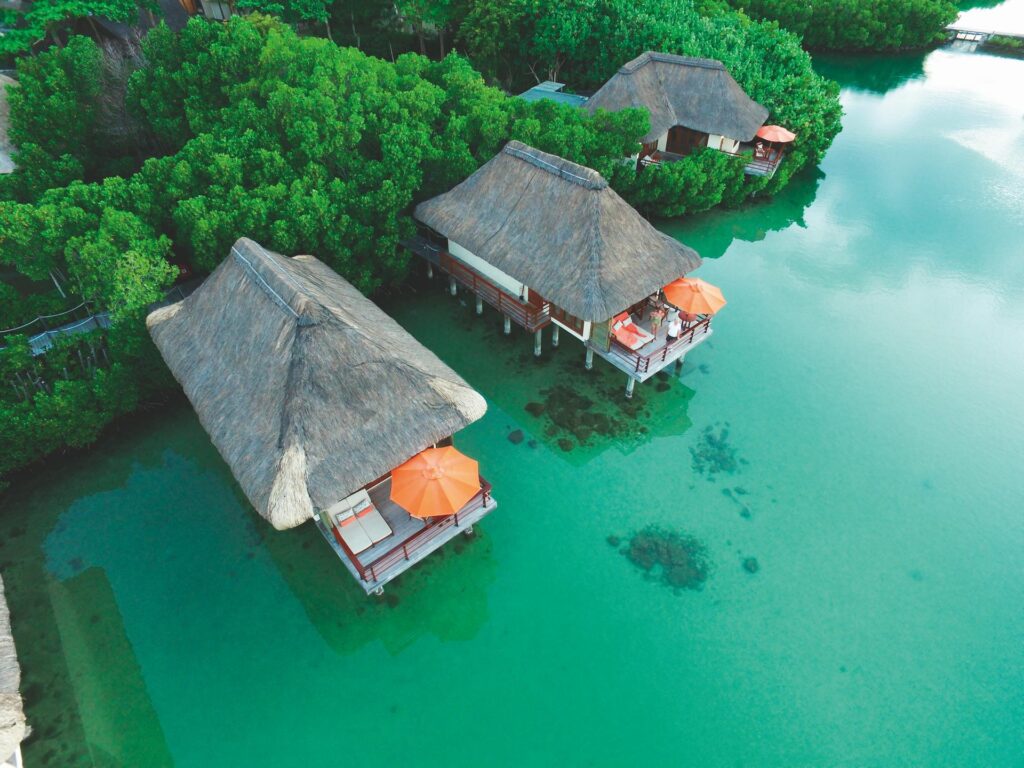 Constance Prince Maurice,Hotel zaprojektowany przez Jeana Marca Eynauda oraz Davida Edwardsa,Kuchnia Maurytyjska na wyciągnięcie ręki