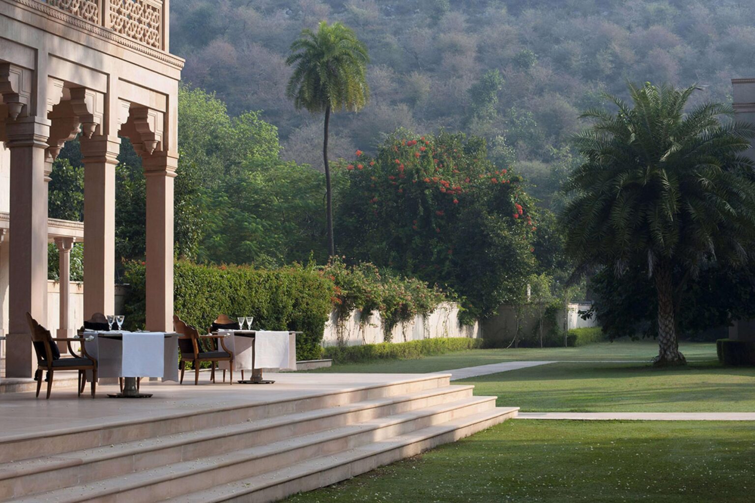 restaurant_terrace_high_res_2044.jpg