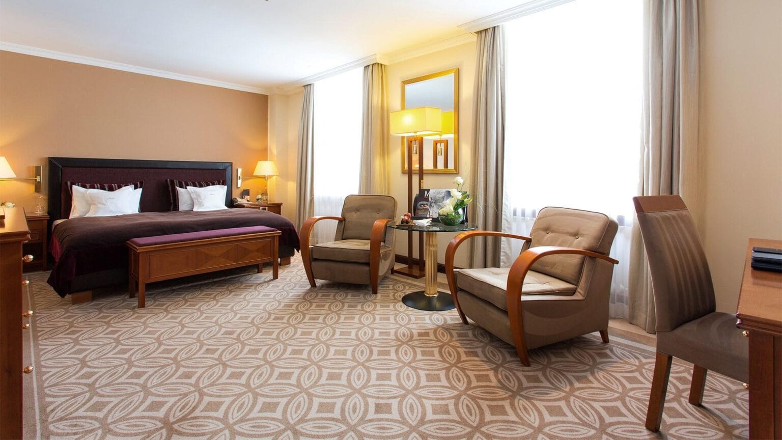 slider_deluxe-room-04.jpg