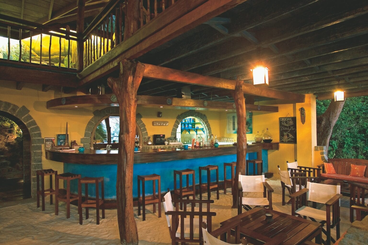 tsarabanjina-madagascar-bar-1.jpg