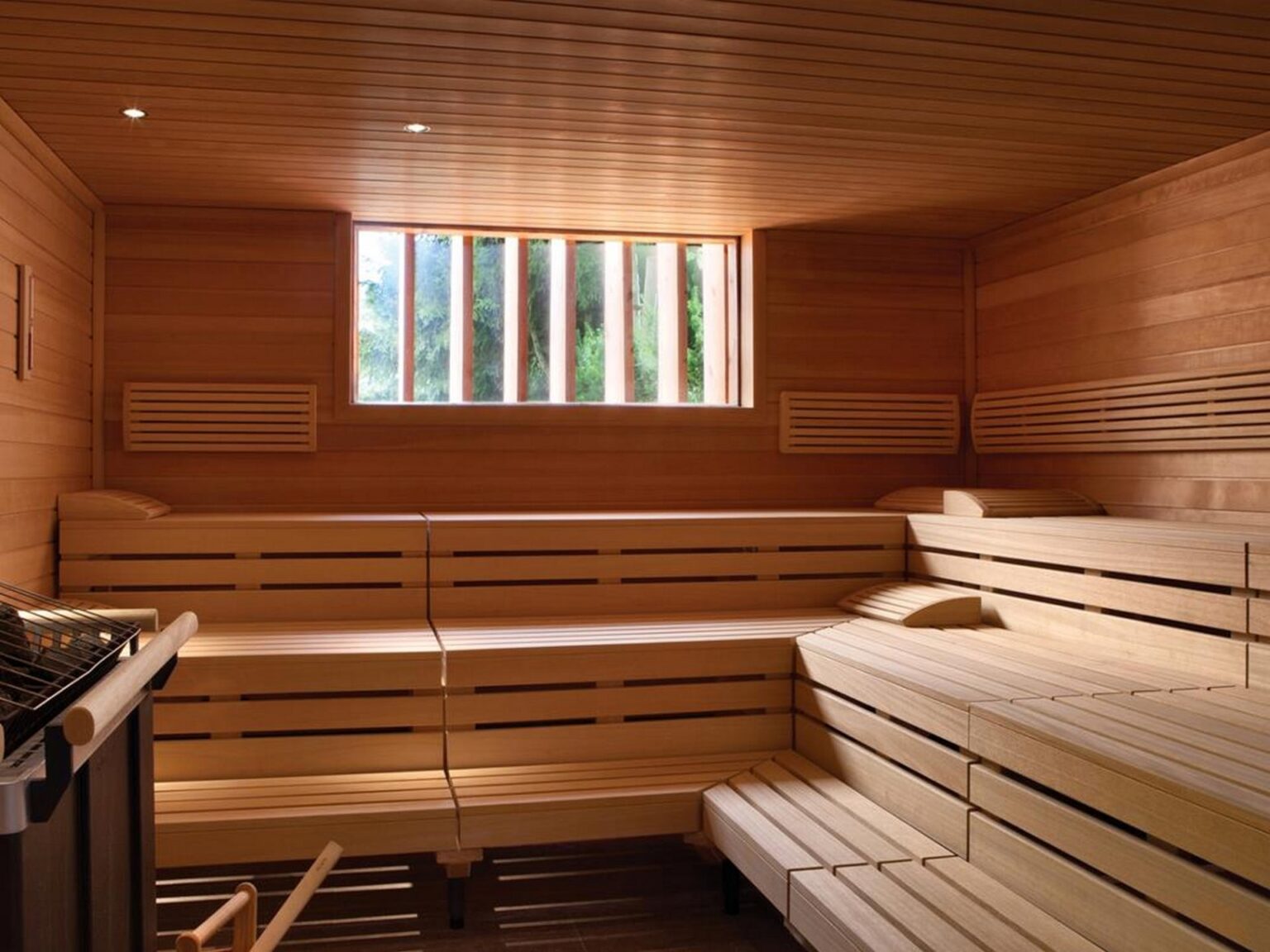 webseite_jpeg_kempinski-das-tirol_spa_sauna.jpg