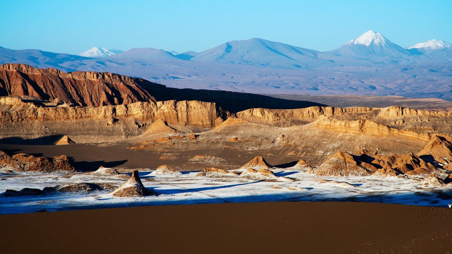 wyprawy-Chile-PustyniaAtacama-KsiezycowaDolina.jpg