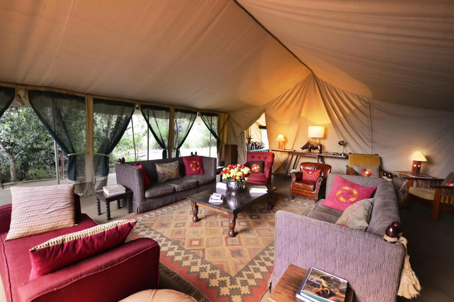 wyprawy-Kenia-a-la-Hemingway-Nairobi-Tented-Camp-5.jpg