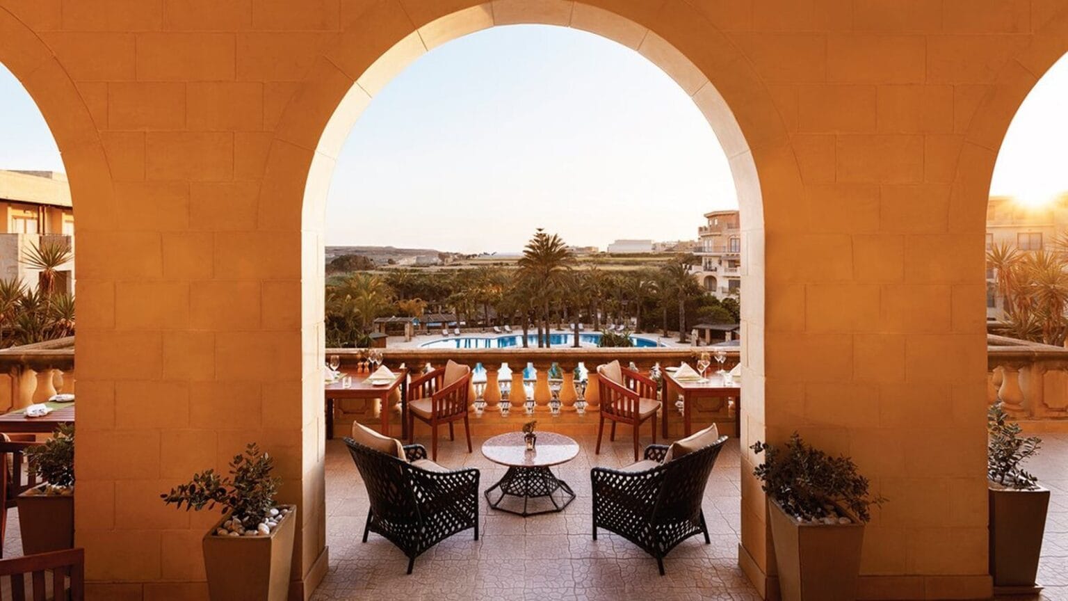 11-Malta-Kempinski-Hotel-San-Lawrenz-Gozo-il-baldakkin-lounge.jpg