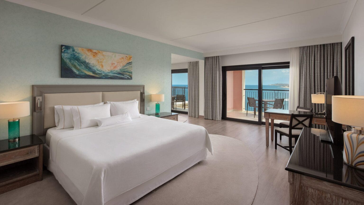 12.-Junior-Suite-Seaview-King-Bed.jpg