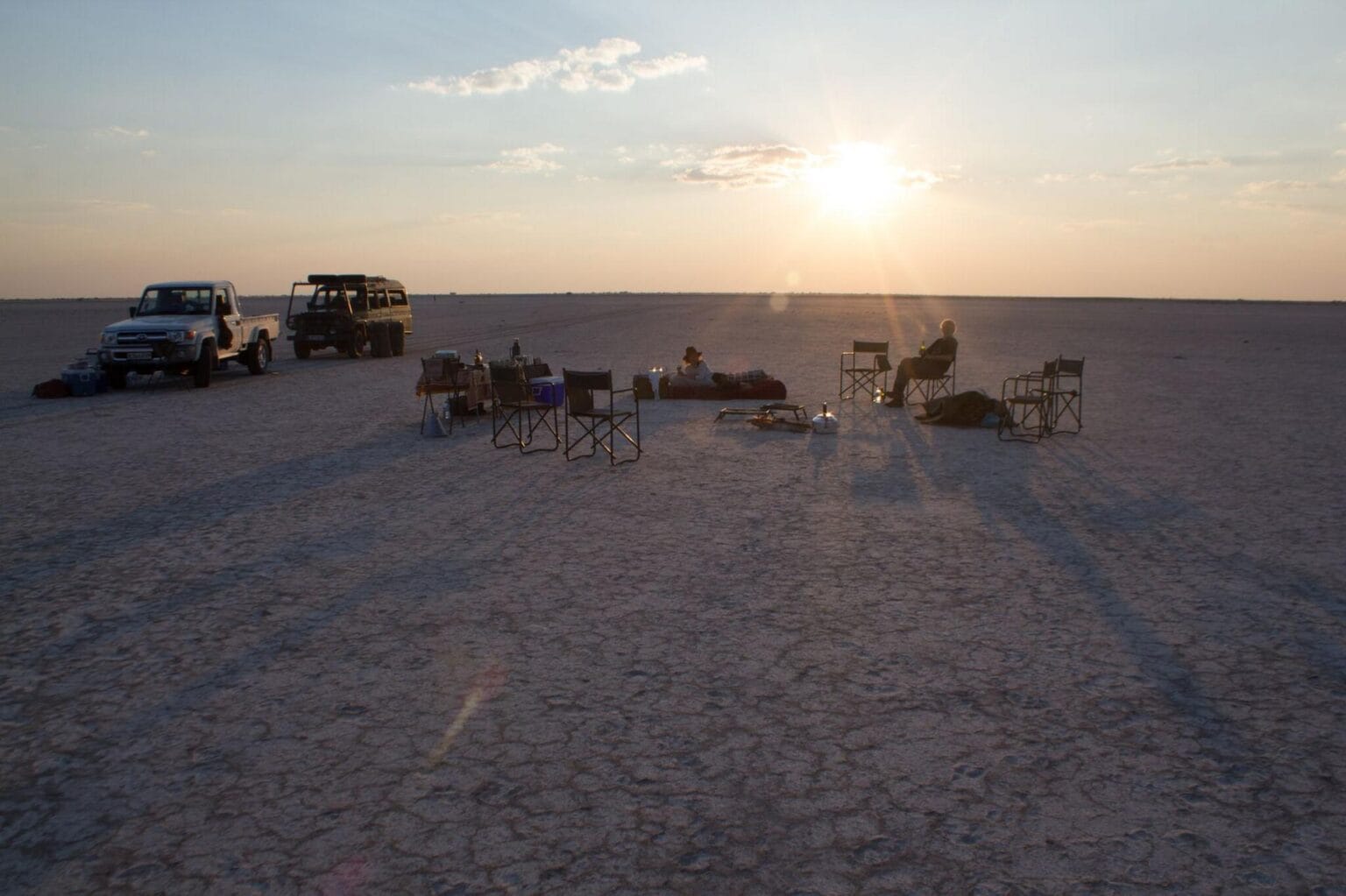 44Meno-a-Kwena-Salt-Pan-Sleep-Out-enjoy-when-staying-3-nights-or-longer.jpg