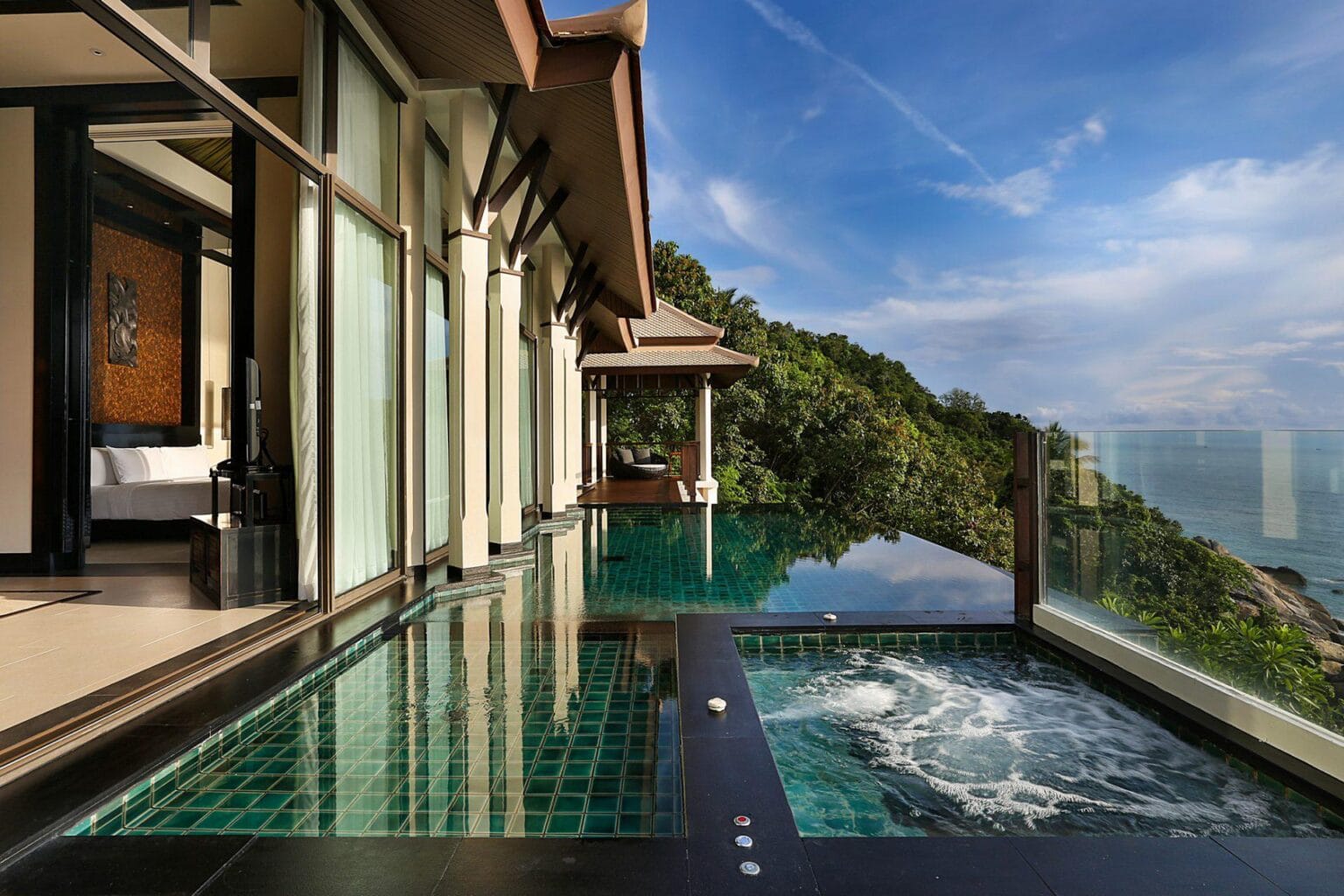 68283521-H1-BTTHSM_PC_1114_guest_room_royal_banyan_ocean_HR0002.jpg