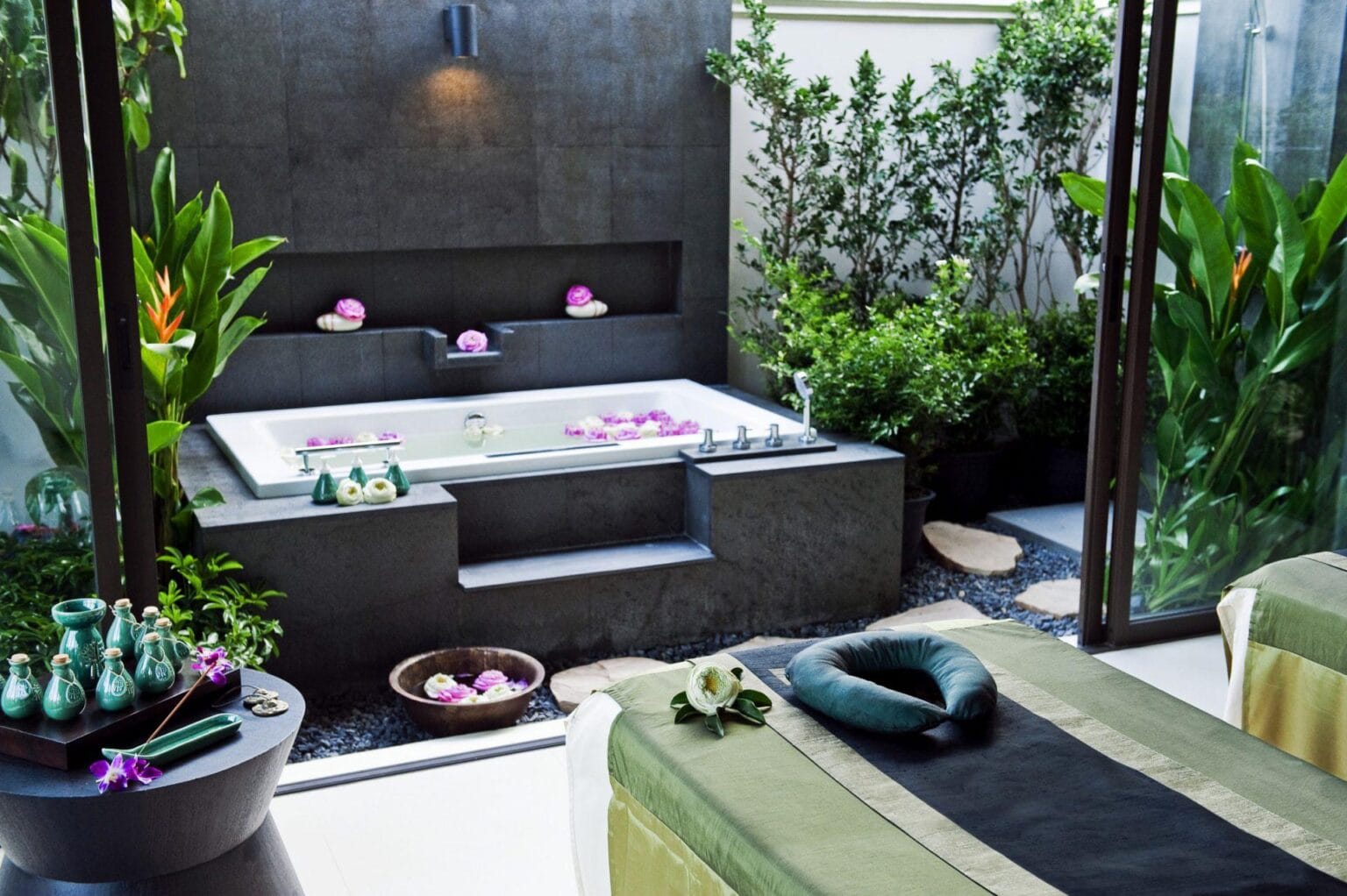 68283681-H1-BTTHSM_WL_0310_spa_treatment_room_HR0001.jpg