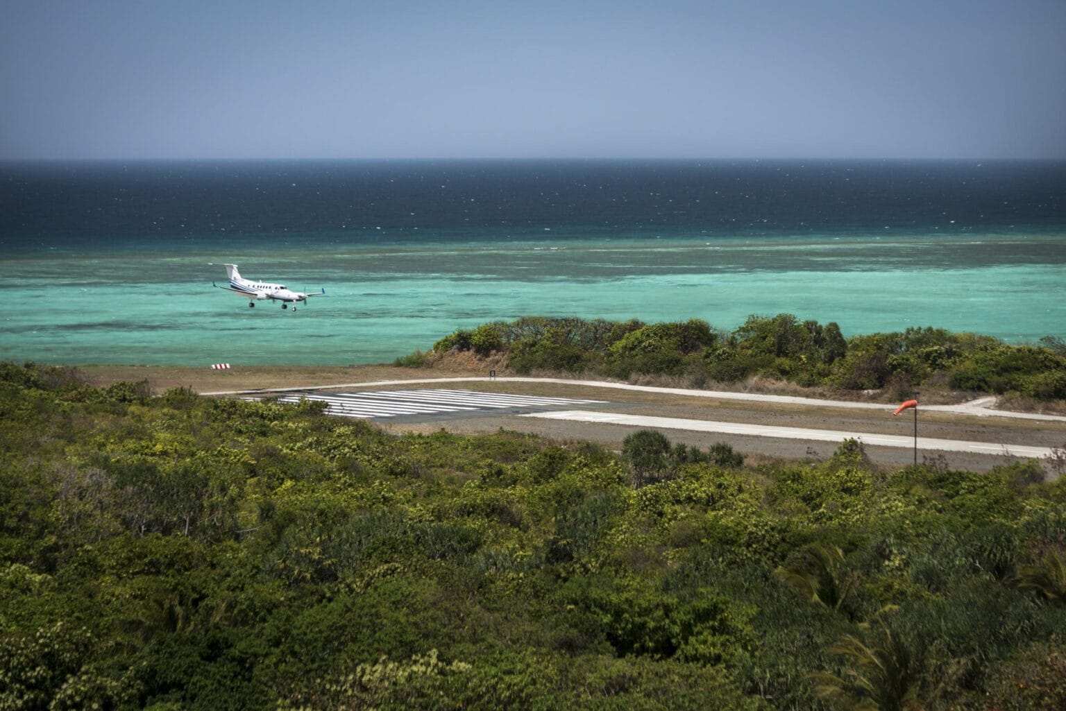 Amanpulo-Philippines-Airplane-Landing_High-Res_13790.jpg