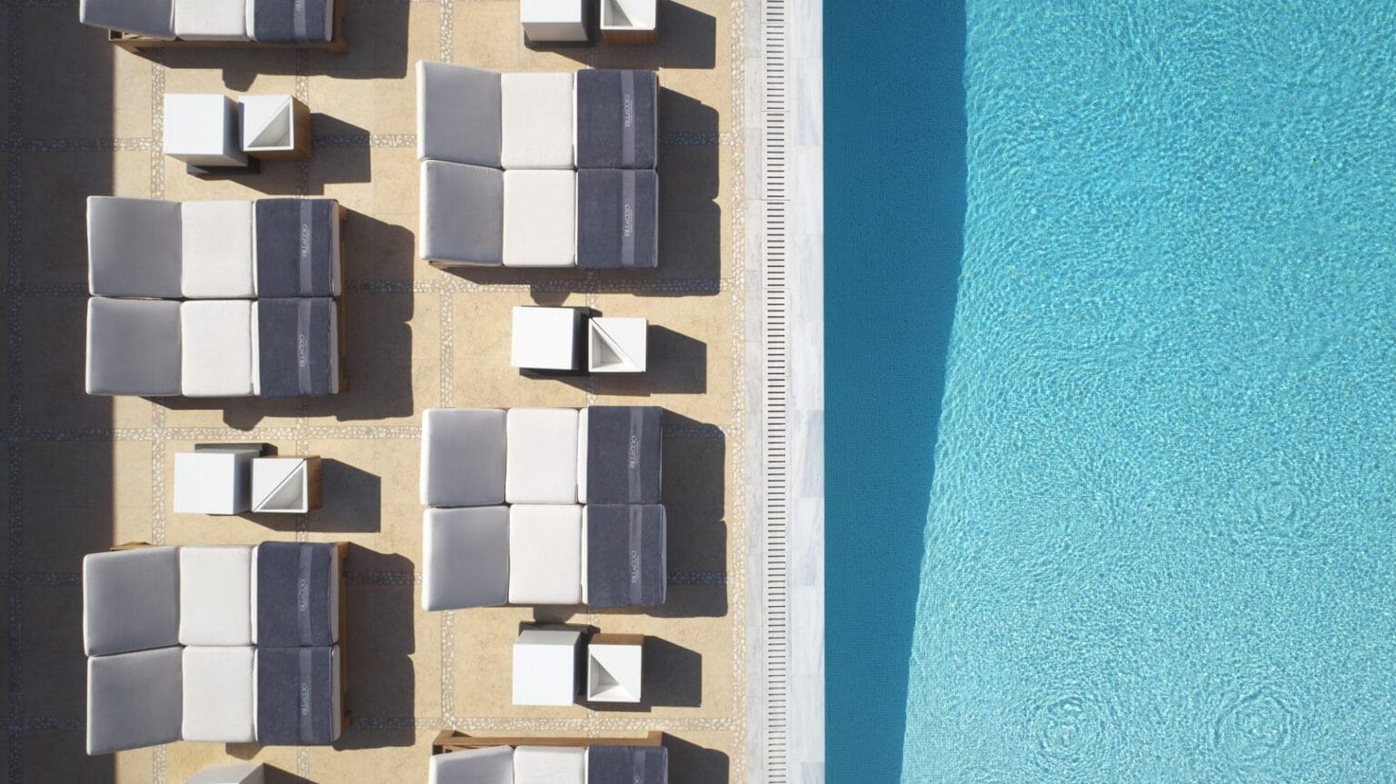 Bill-Coo-Suites-Mykonos-najlepsze-hotele-w-Grecji-luksusowe-hotele-w-Grecji-hotele-tylko-dla-doroslych-w-Grecji-ekskluzywne-wakac-14.jpg