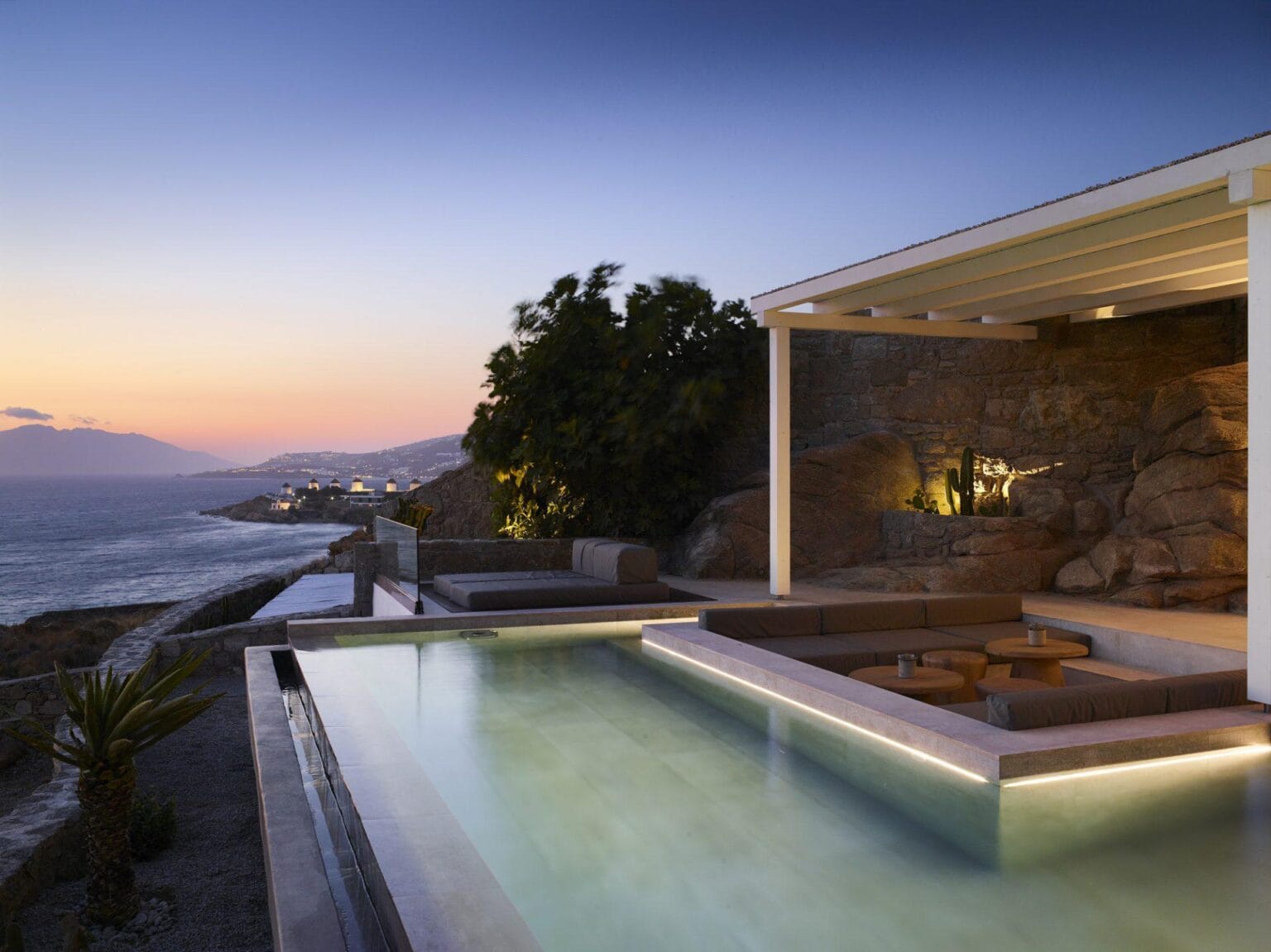 Bill-Coo-Suites-Mykonos-najlepsze-hotele-w-Grecji-luksusowe-hotele-w-Grecji-hotele-tylko-dla-doroslych-w-Grecji-ekskluzywne-wakac-7.jpg