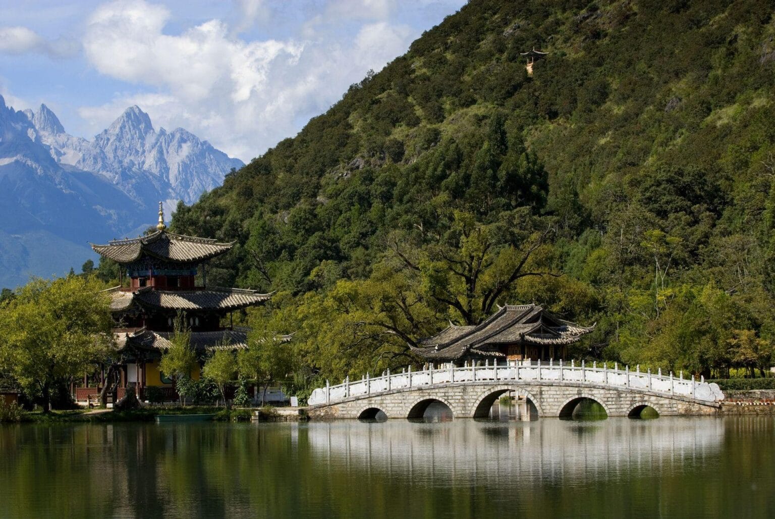 Black-Dragon-pool-Lijiang.jpg