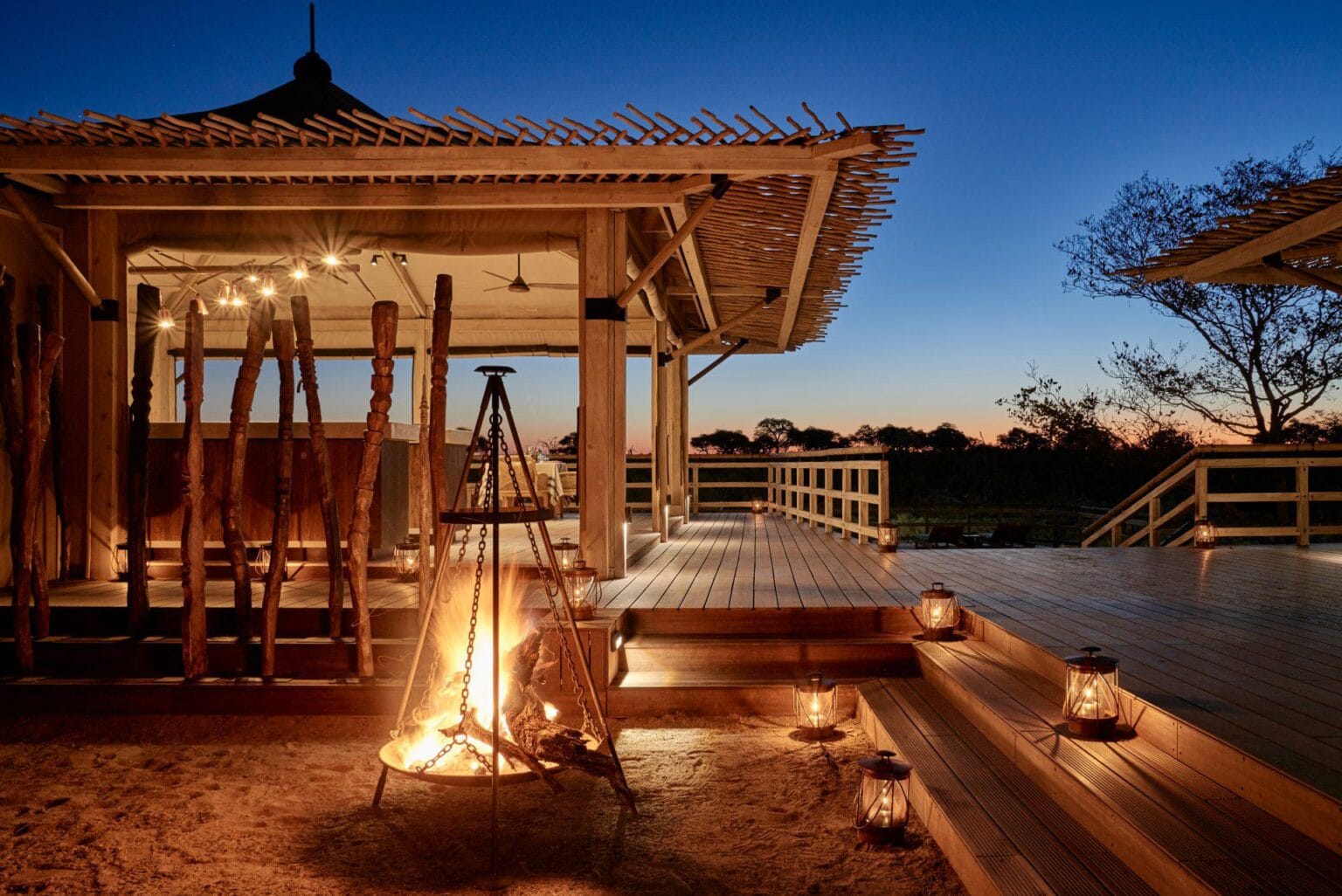 Botswana-Belmond-Savute-Elephant-Lodge-ognisko.jpg